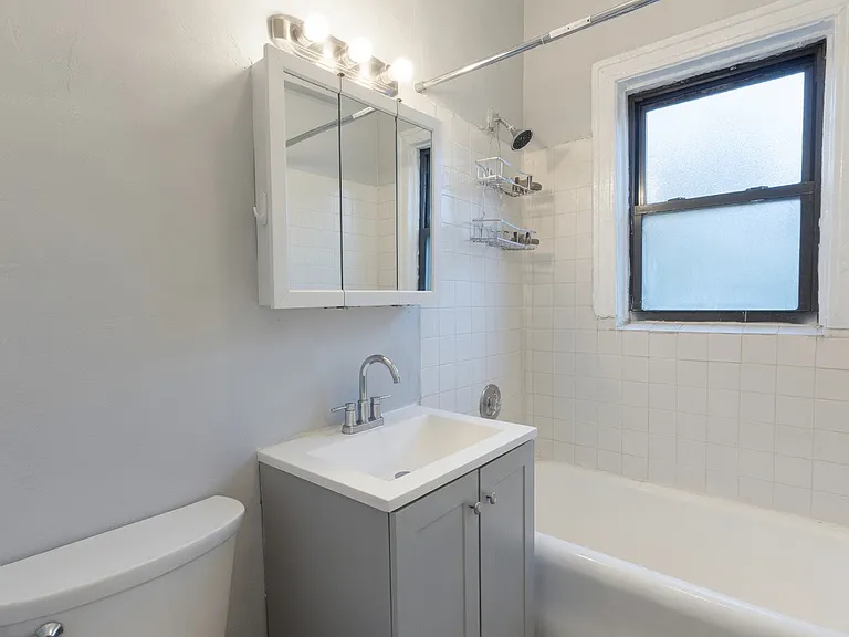 6948 N Ashland Ave #2F — Photo 7