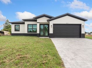 3015 3rd St SW, Lehigh Acres, FL 33976