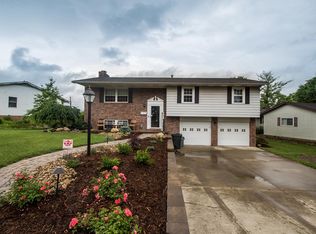 2215 Woodcrest Dr, Wheelersburg, OH 45694