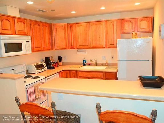 2nd image of 6453 Bay Club Dr APT 3