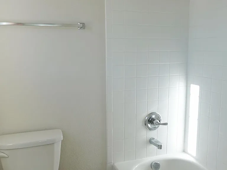 1073 White Leaf Cir — Photo 8
