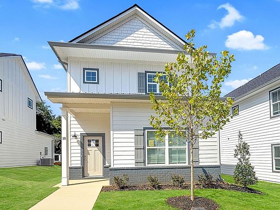 3rd image of 215 Ruth St #2845105d2