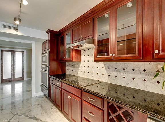 5th image of 1212 N Lake Shore Dr APT 18CS