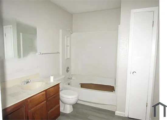 10243 Raven Field Dr — Photo 9