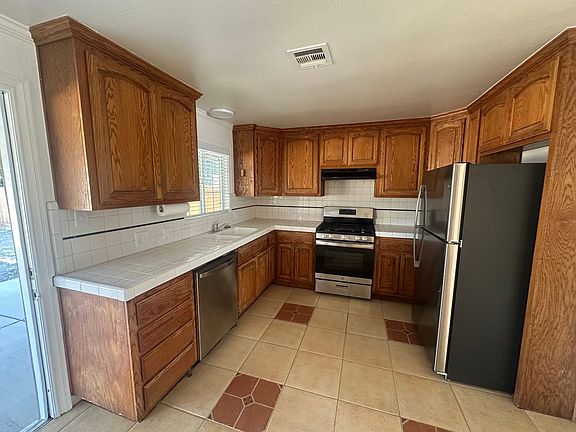 3rd image of 1129 Allen Dr