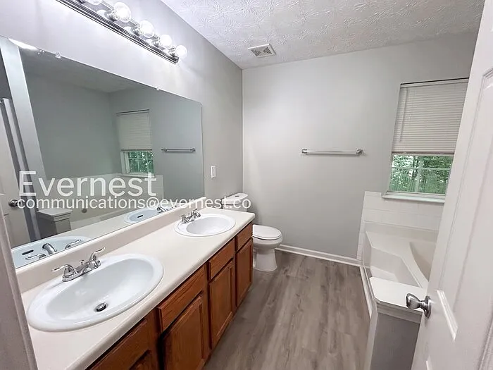 1311 Birch Ct — Photo 11