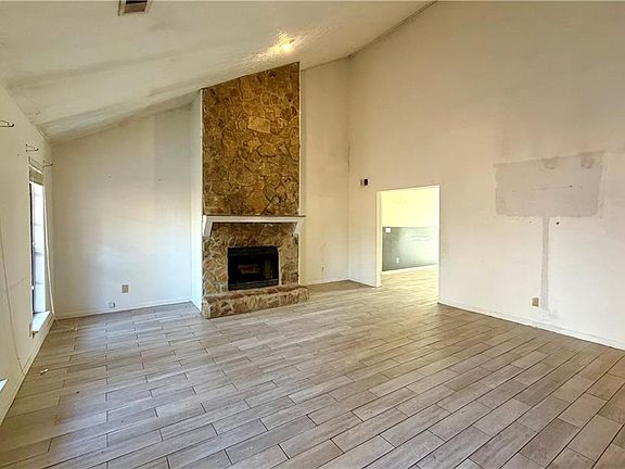 3rd image of 1201 Dickens Rd NW