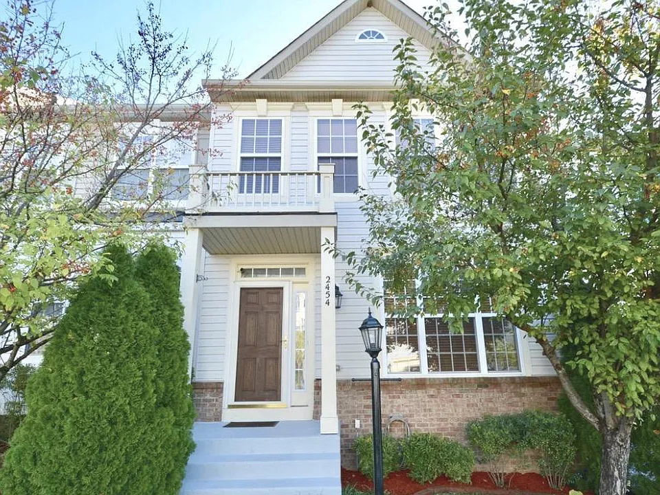 2454 Battery Hill Cir