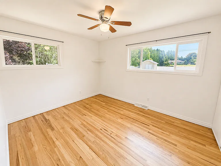 12924 E 8th Ave — Photo 6