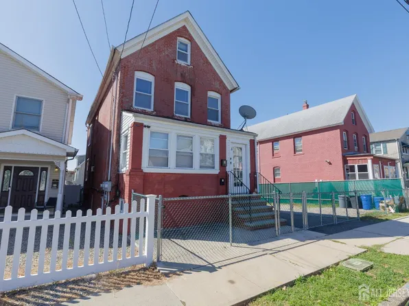 28 Union St #2, Carteret, NJ 07008