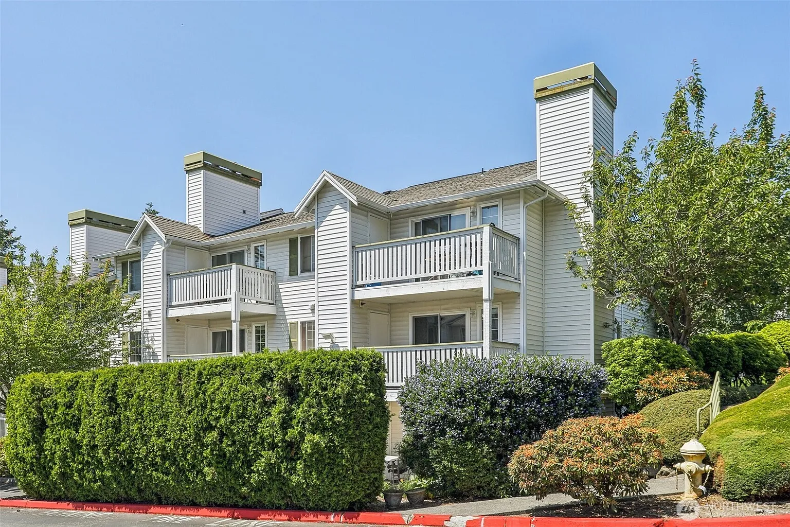 901 Sunset Boulevard NE #A201 photo 1