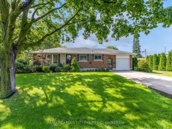 4 Regina Ave, Saint Catharines, ON L2M 3G6