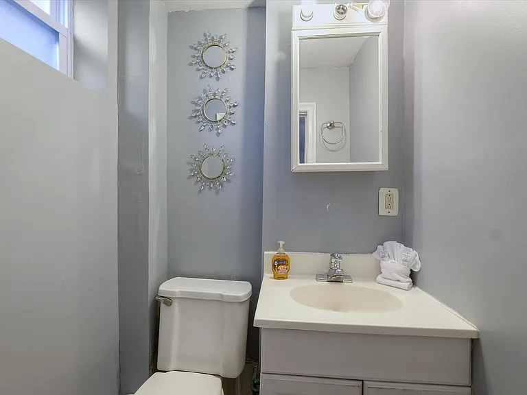 1131 Spruce St #1R — Photo 6