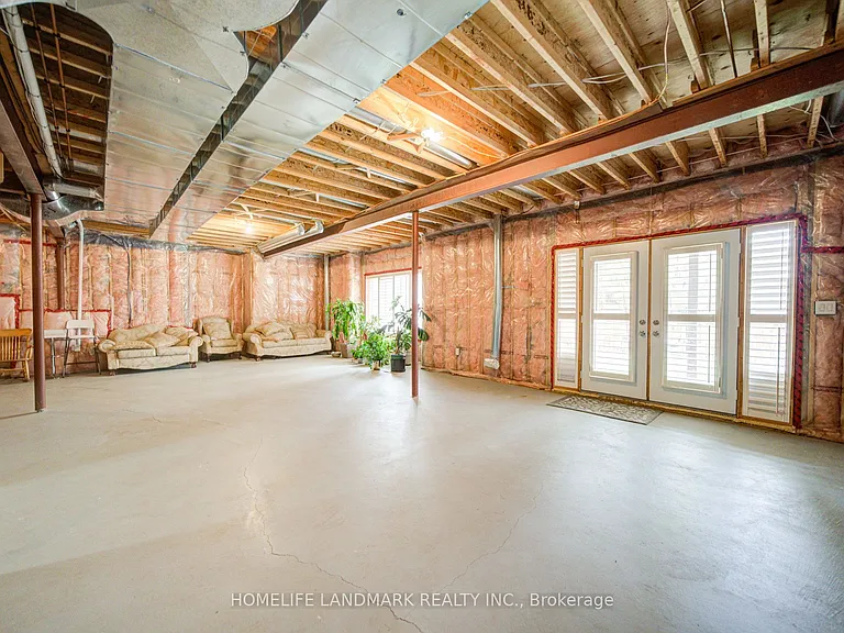 2323 Awenda Dr — Photo 44