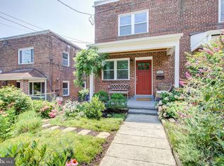 18 Underwood Pl NW, Washington, DC 20012