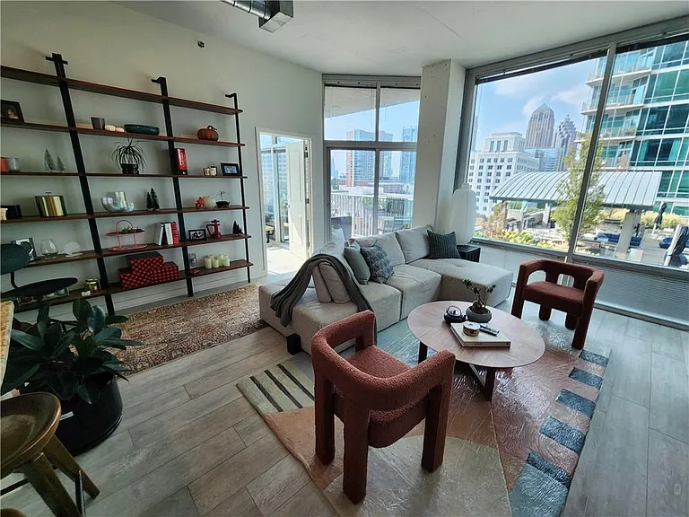 923 Peachtree St NE #928 — Photo 9
