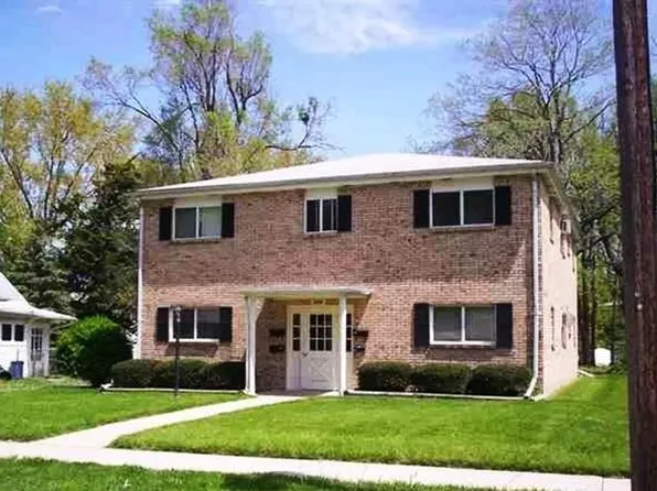 1004 Howard St, Normal, IL 61761