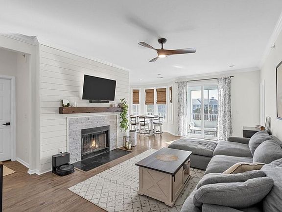 4th image of 130 River Landing Dr Unit 8301