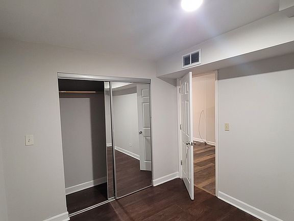 5th image of 2228 S Sawyer Ave Front Ll