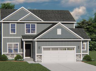 536 Wild Oak Rd, Hartland, WI 53029