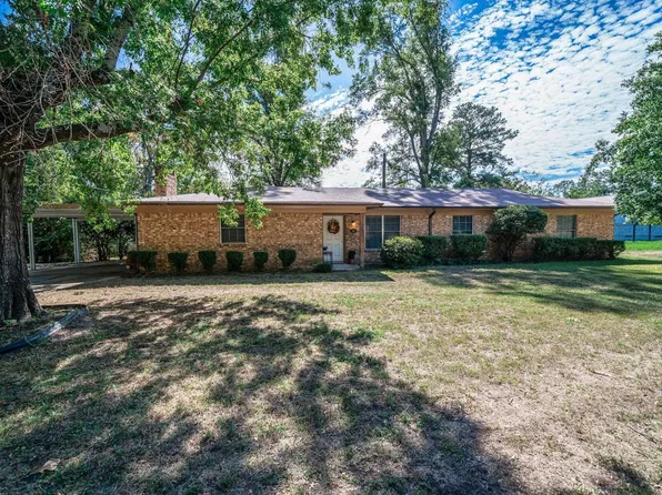 206 Delwood Dr, Longview, TX 75605