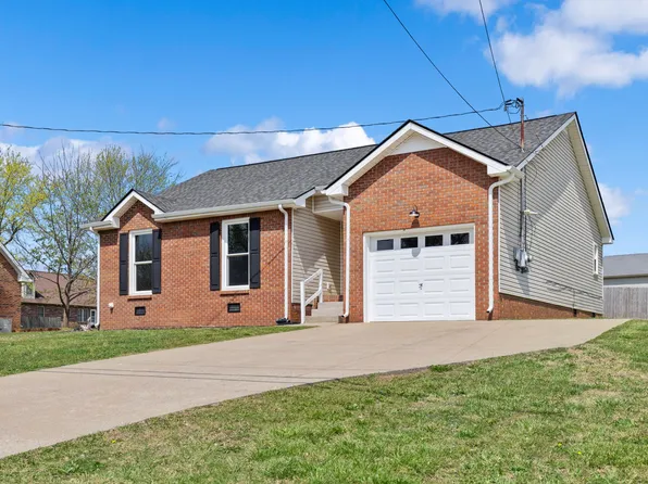 3105 Larson Ln, Clarksville, TN 37043
