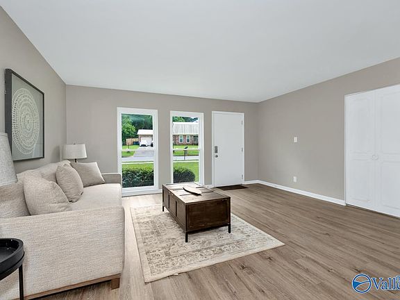 5th image of 6113 Valley Park Dr NW