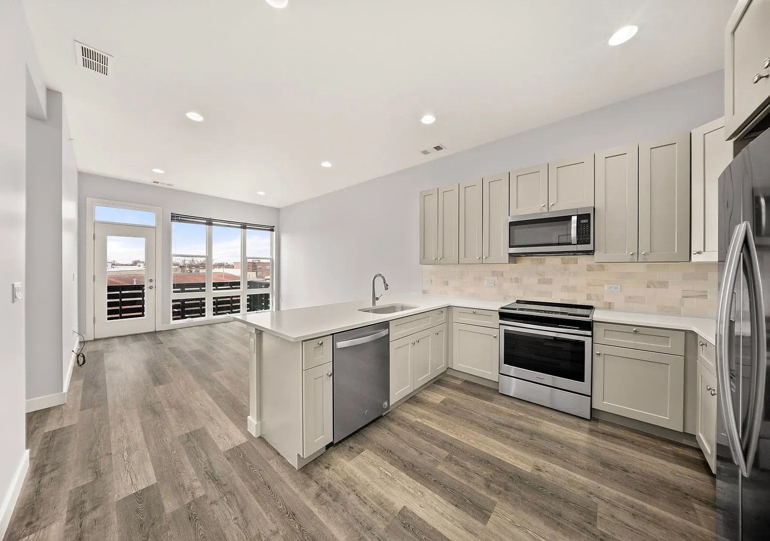 8917 Grant Avenue — Photo 3