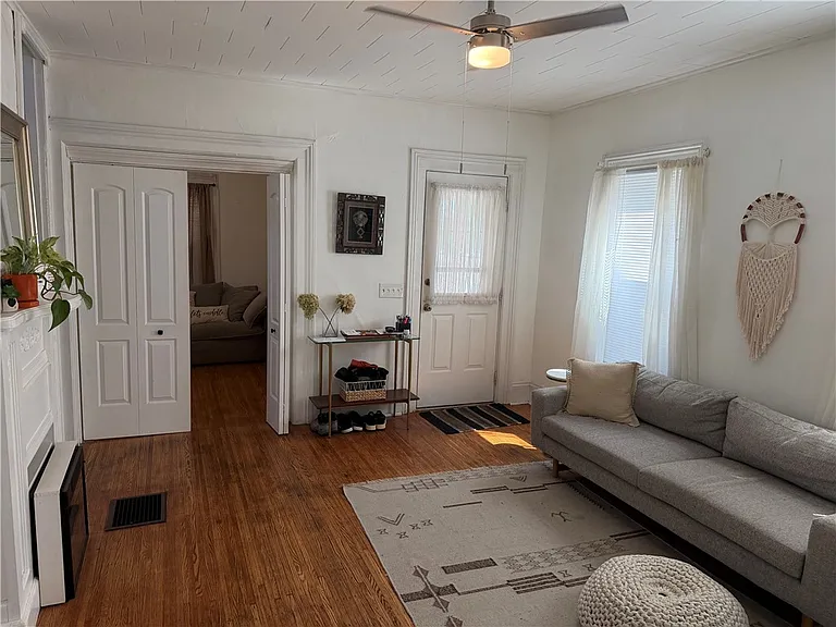 69 Averill Ave — Photo 17
