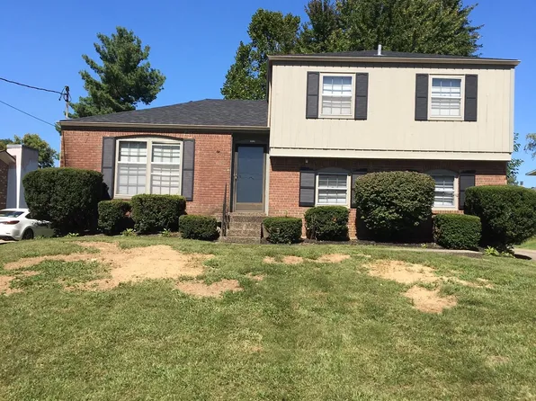 9205 N Pirogue Ct, Jeffersontown, KY 40299