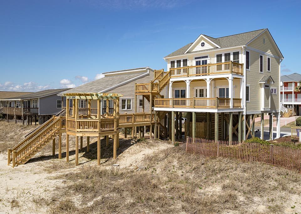 1st image of 2019 W Beach Dr
