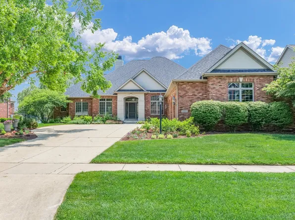 4905 Peifer Ln, Champaign, IL 61822