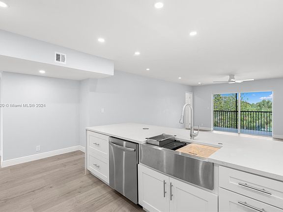 2nd image of 2093 Coral Ridge Dr #N307