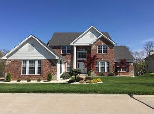 9362 Caddyshack Cir, Saint Louis, MO 63127