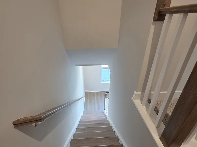 8 Weldon Way — Photo 42
