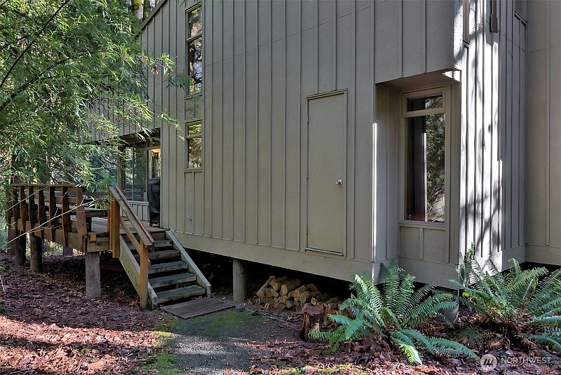 3rd image of 731 E Promontory Road