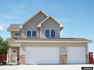383 Williams Way, Glenrock, WY 82637