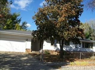 221 9th Ave NE, Minneapolis, MN 55413
