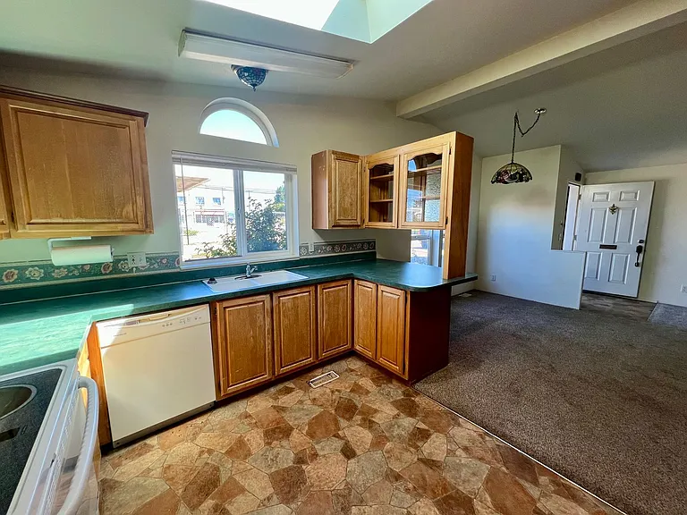2054 Marion Ave — Photo 3