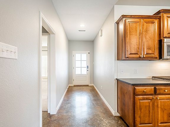 3rd image of 6015 Rio Grande Ave