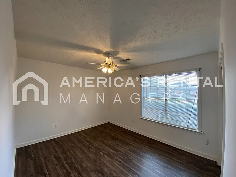 7936 Copperfield Dr — Photo 15