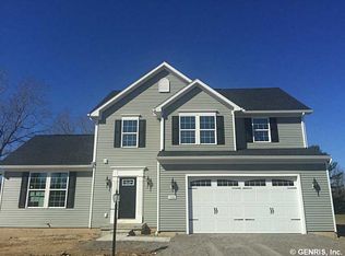 533 Hills Pond Rd, Webster, NY 14580