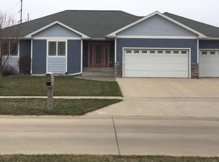 410 Woodlane Dr, Clear Lake, IA 50428