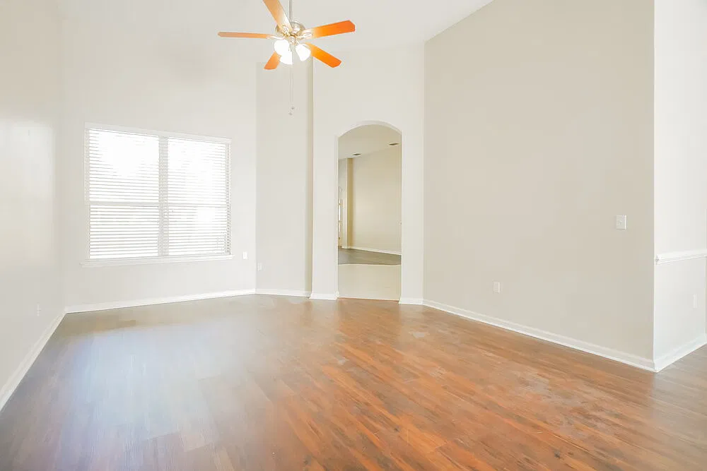 4 bed, 3.0 bath, 2479 sqft, $2,985 — Photo 3
