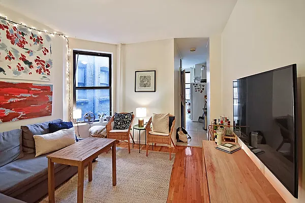 Rented by Compass | media 7