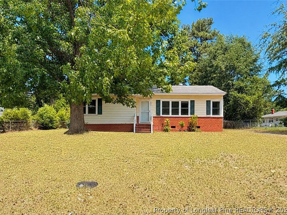 1st image of 1006 Sandalwood Dr
