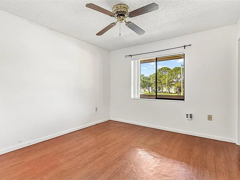 108 Woodlands Ct #108 — Photo 10