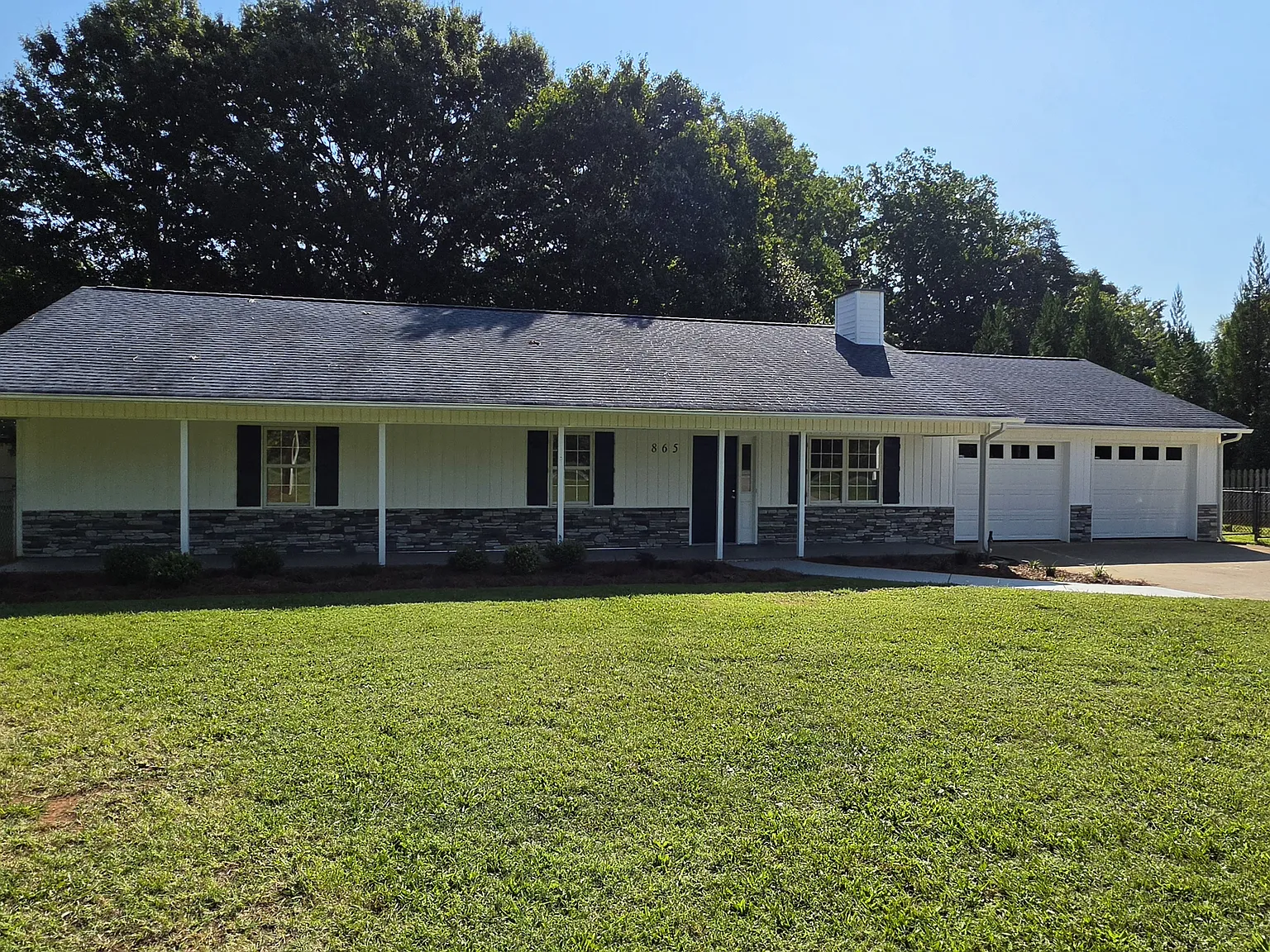 3 bed, 1652 sqft, $2,250 — Photo 1