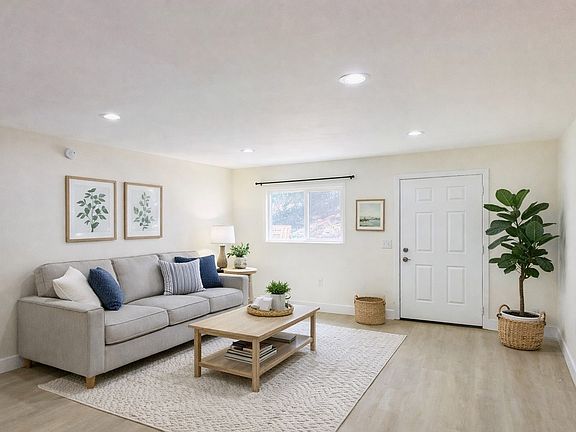 2nd image of 3060 Panorama Rd #2B