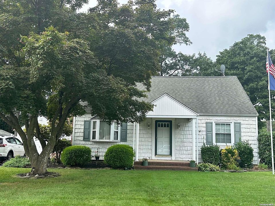 1st image of 8 Woodland Avenue